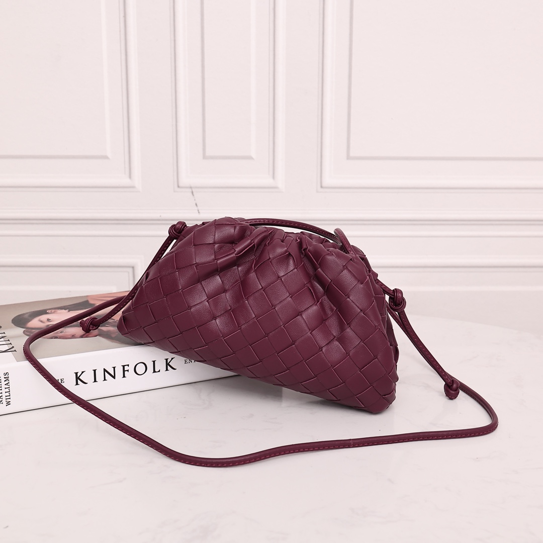 Bottega Veneta Mini Pouch - FashionPlug