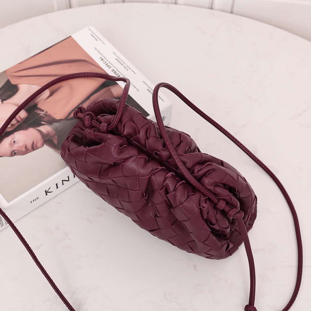 Bottega Veneta Mini Pouch - FashionPlug