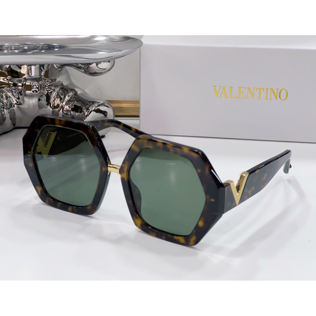Valenti  VLOGO Hexagonal Oversized-frame Sunglasses  VA4053 - FashionPlug