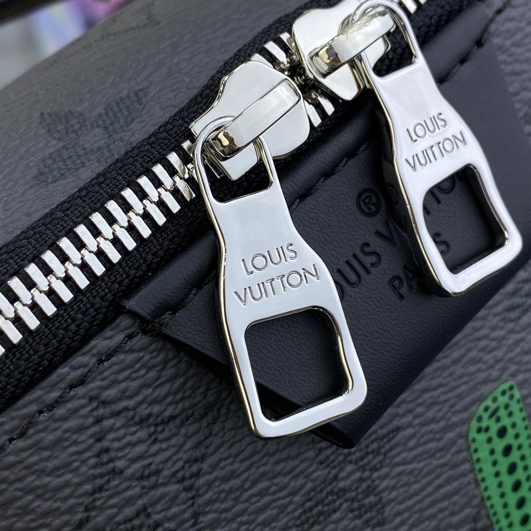 Louis Vuitton LV x YK Maxi Bumbag (47-20-9cm)   M46436 - FashionPlug
