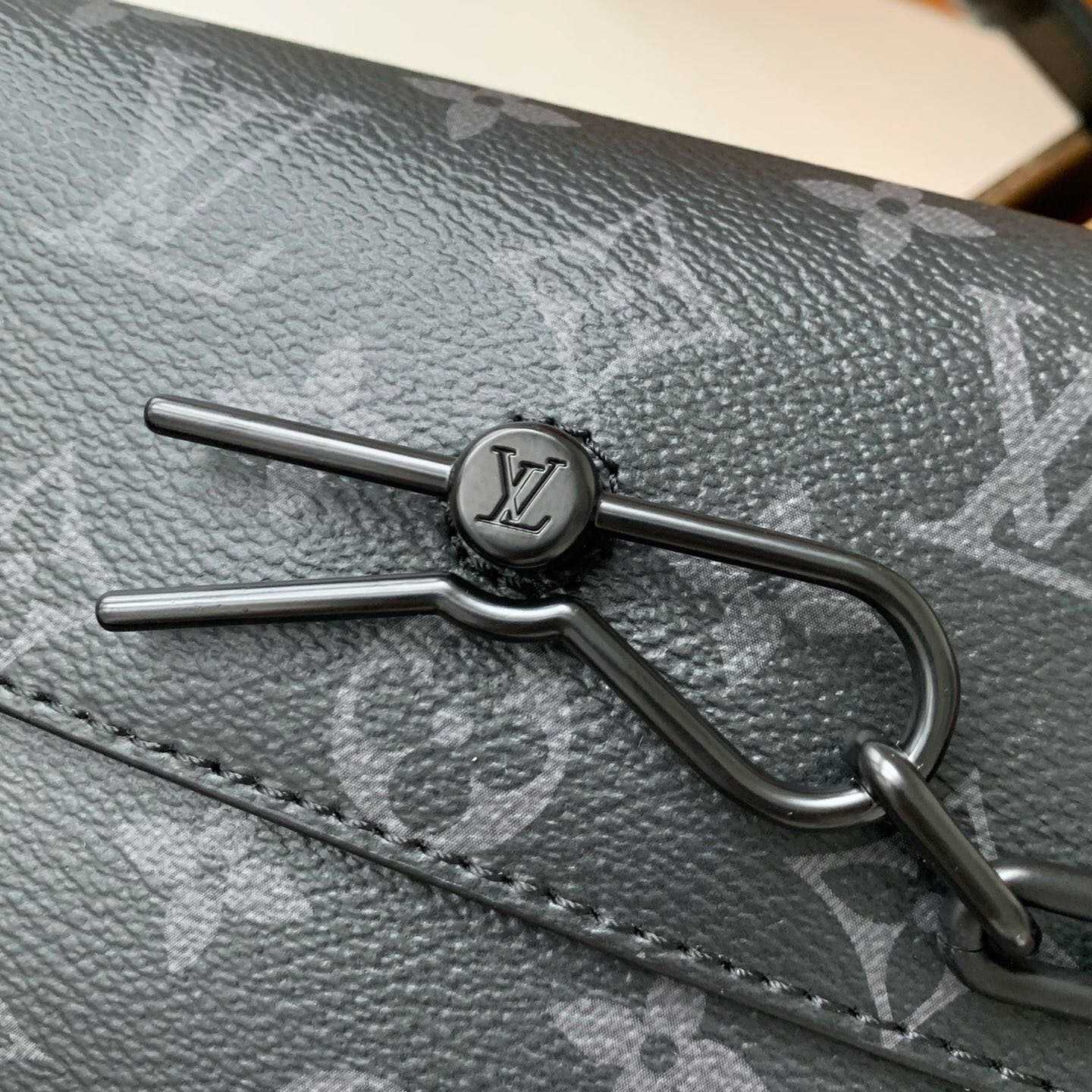 Louis Vuitton Steamer Wearable Wallet   M81783 - FashionPlug