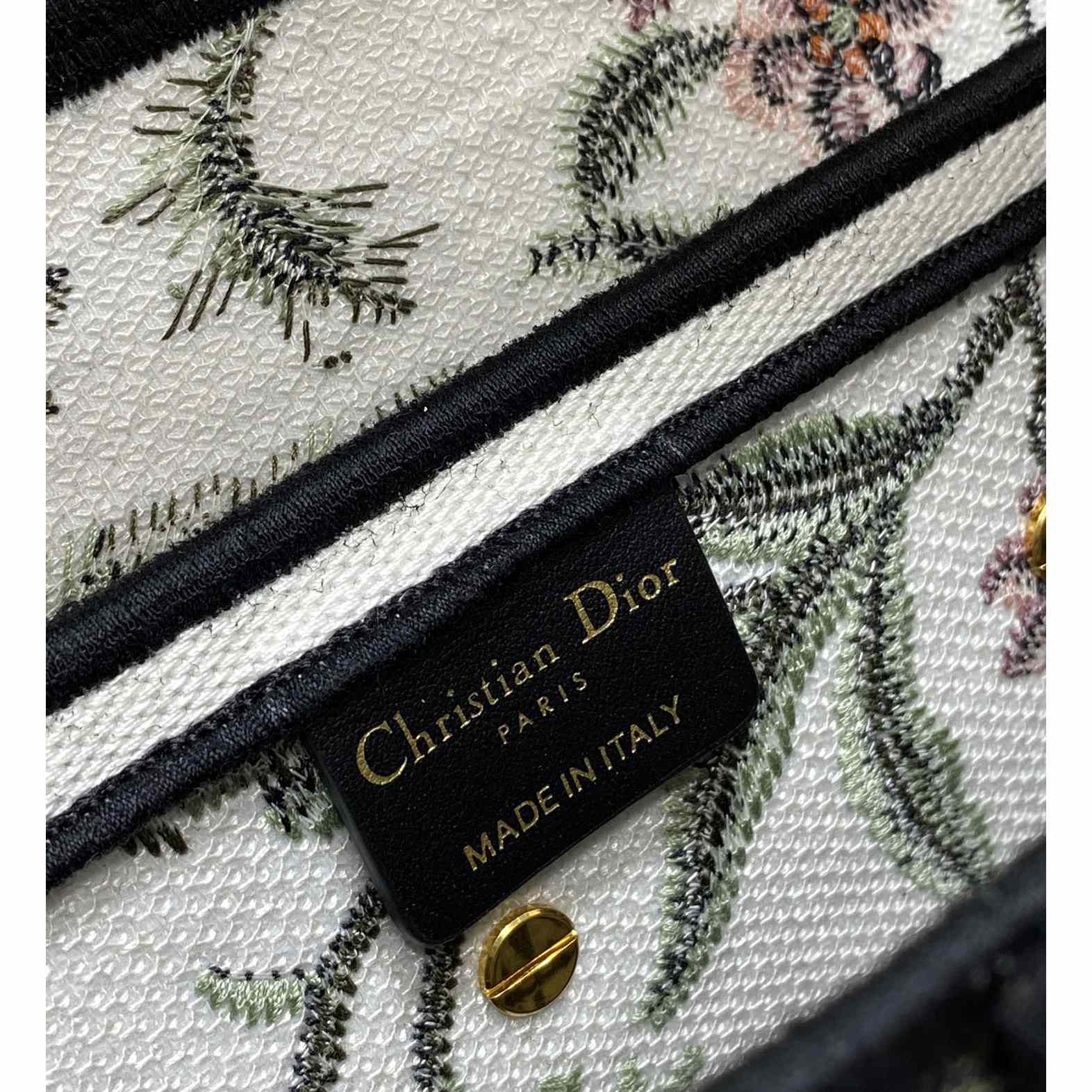 Dior Saddle Bag  - FashionPlug