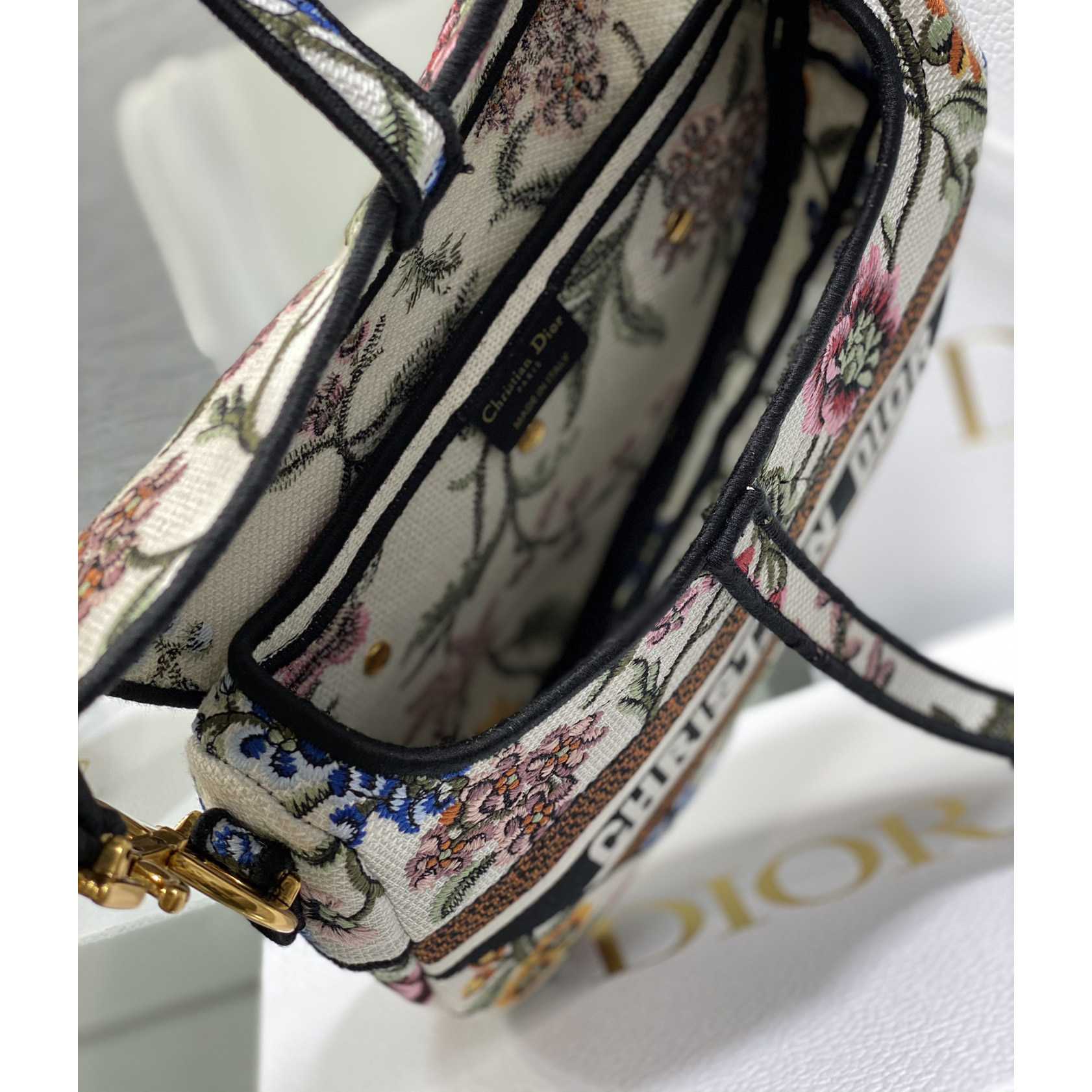 Dior Saddle Bag  - FashionPlug