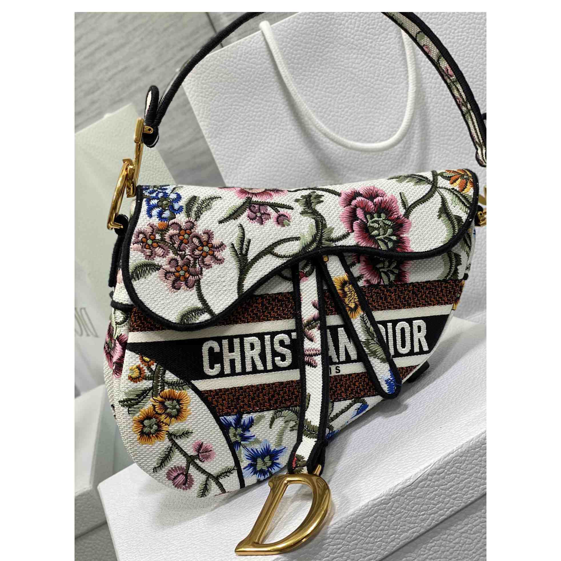Dior Saddle Bag  - FashionPlug