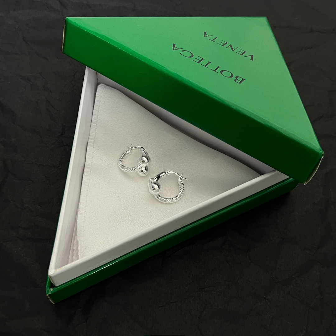 Bottega Veneta Intreccio Hoop Earrings - FashionPlug