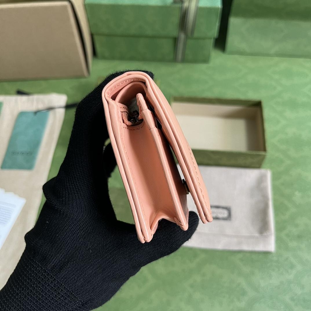 Gucci GG Marmont Matelassé Card Case Wallet - FashionPlug
