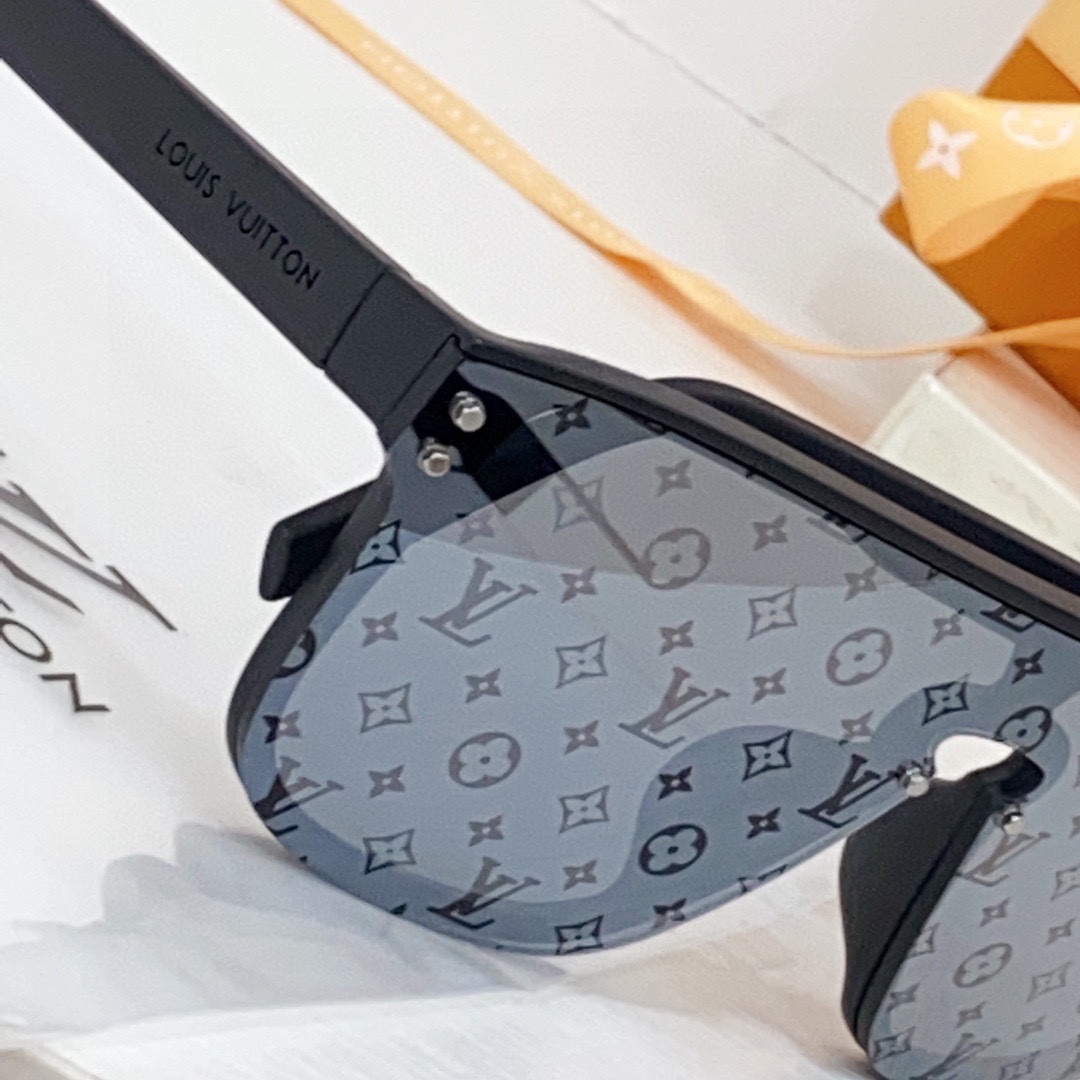 Louis Vuitton LV Waimea Sunglasses   Z1082 - FashionPlug