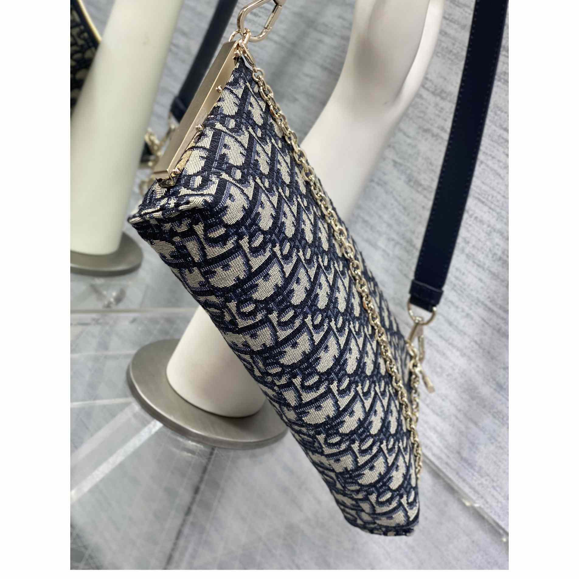 Dior Club Bag - FashionPlug