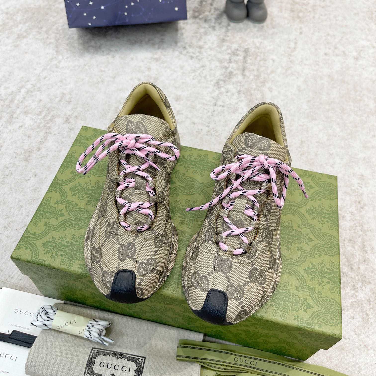 Gucci Run Sneaker - FashionPlug