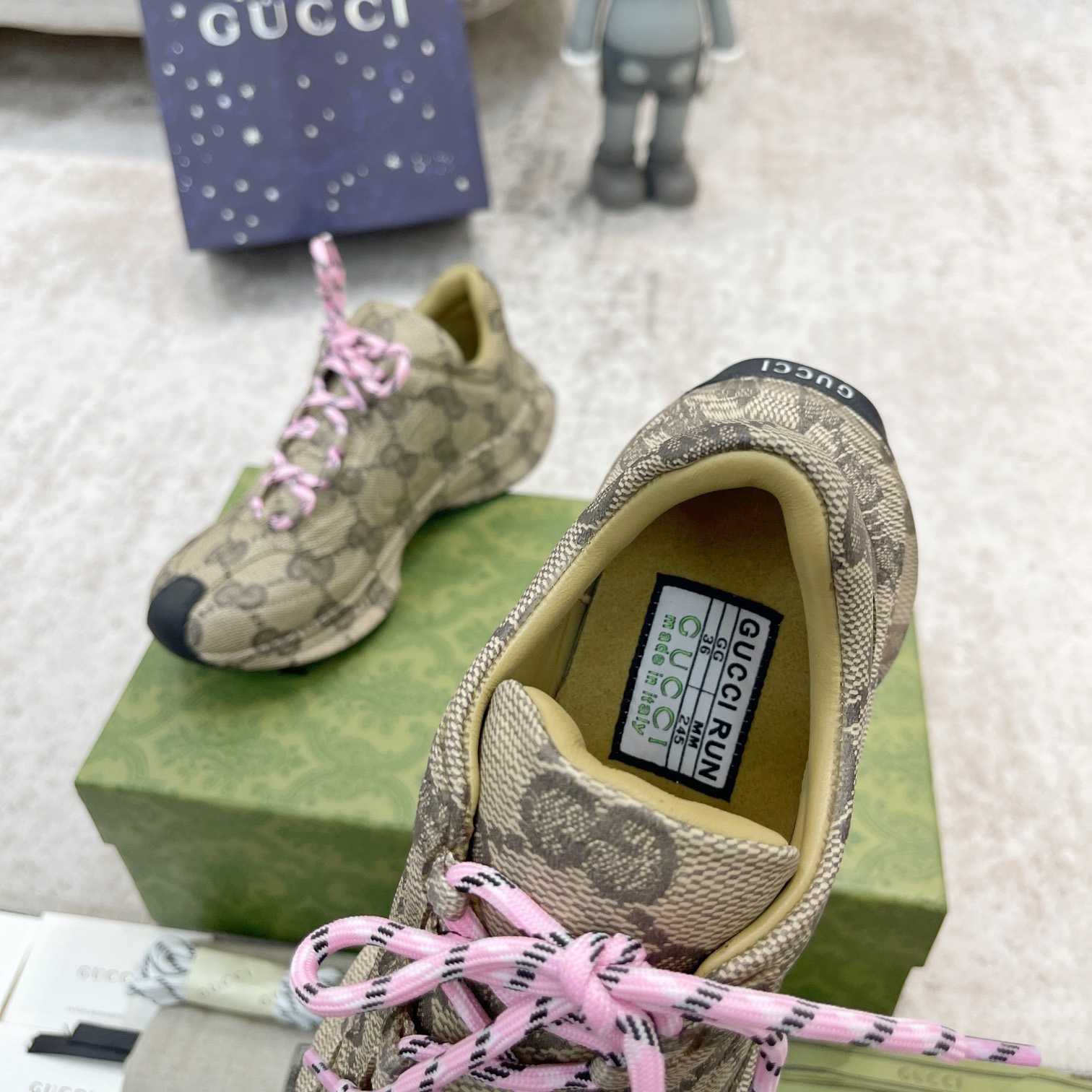Gucci Run Sneaker - FashionPlug