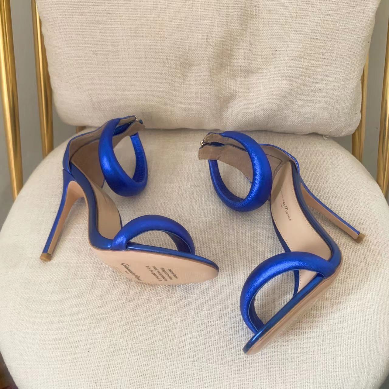 Gianvito Rossi Leather Bijoux Sandals - FashionPlug