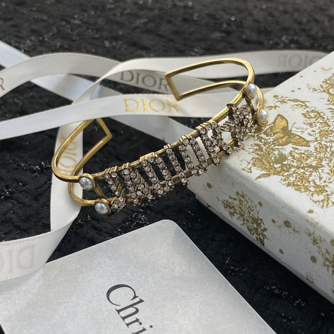 Dior Bracelet - FashionPlug