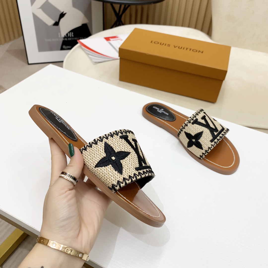 Louis Vuitton Lock It Flat Mule - FashionPlug