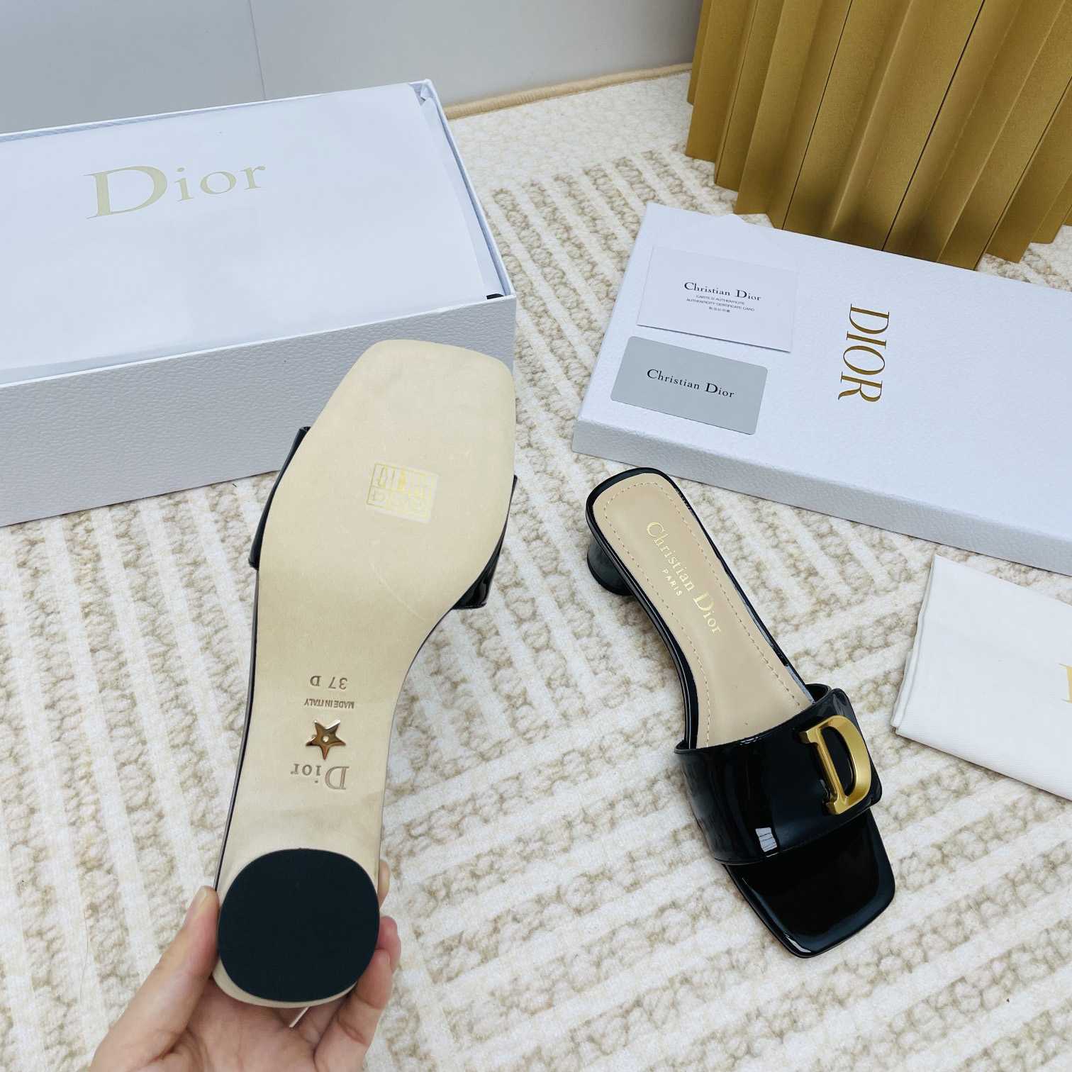 Dior C'est Dior Heeled Slide - FashionPlug