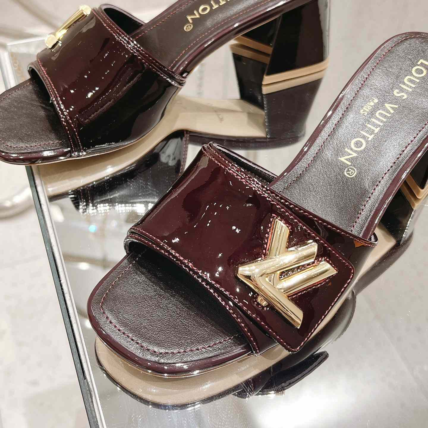Louis Vuitton Shake Mule   1ABIDW - FashionPlug