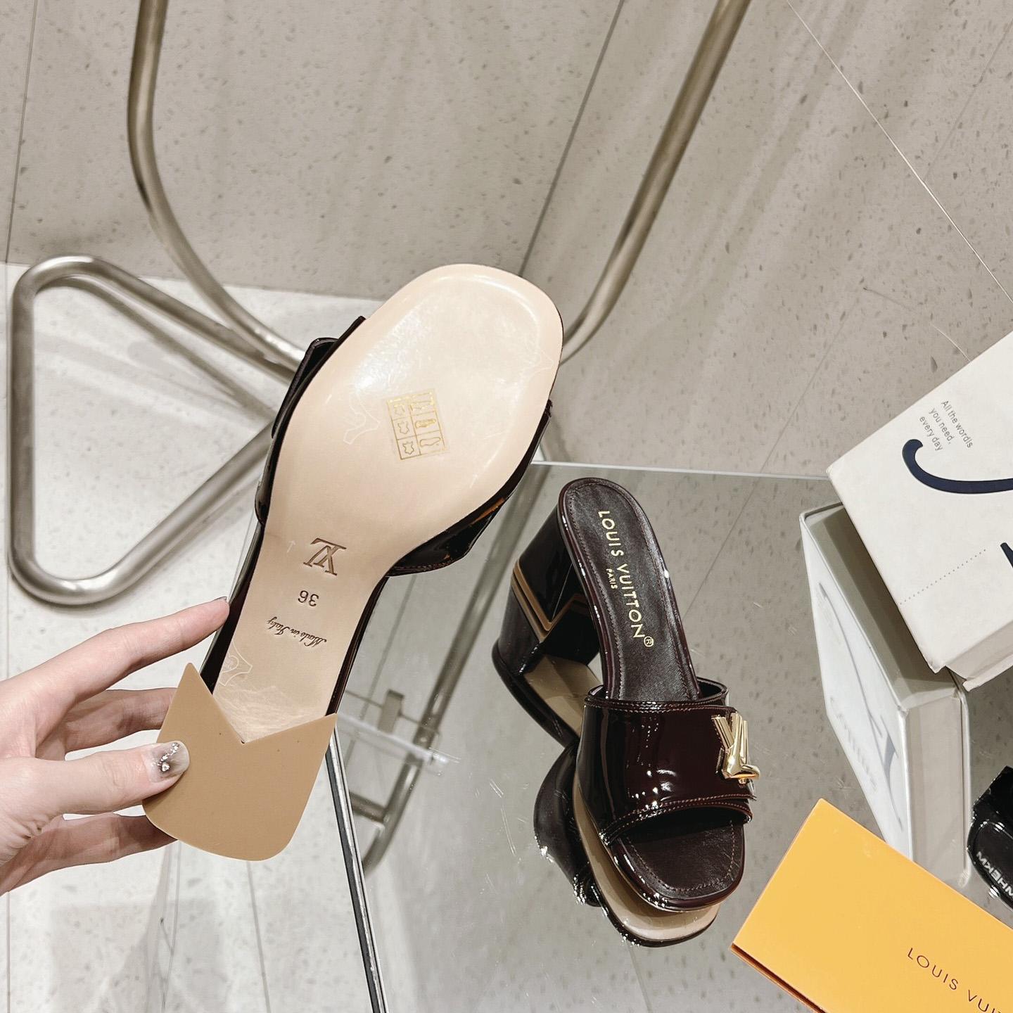 Louis Vuitton Shake Mule   1ABIDW - FashionPlug