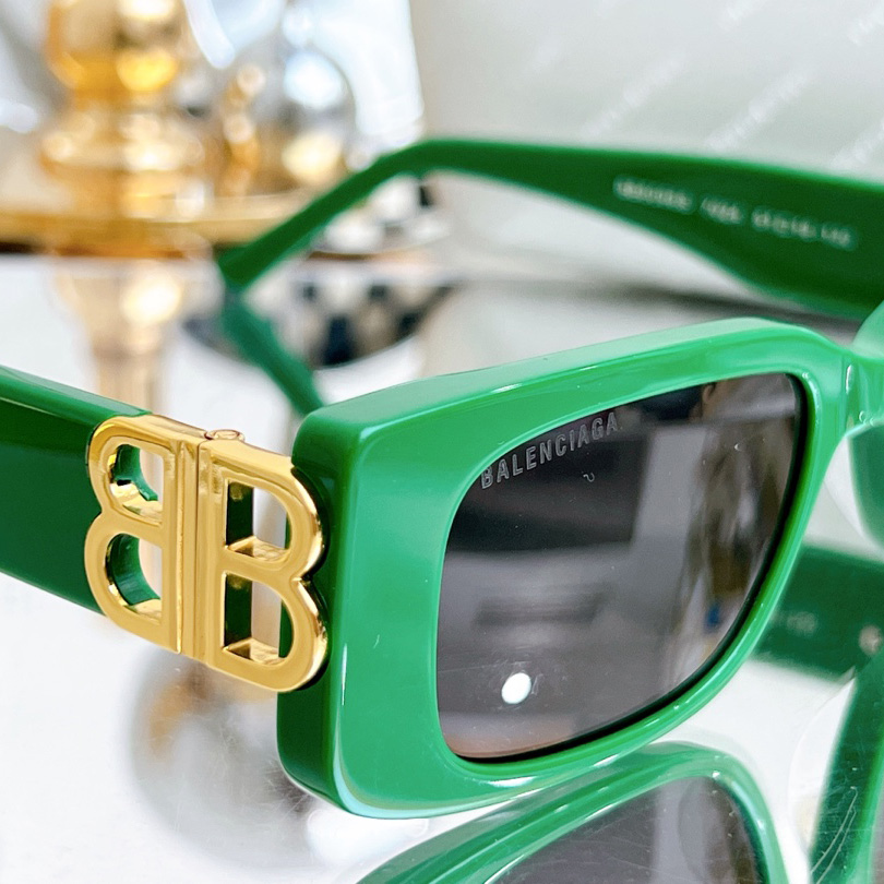 Balenciaga Dynasty Rectangle Sunglasses In Green    bb0096 - FashionPlug