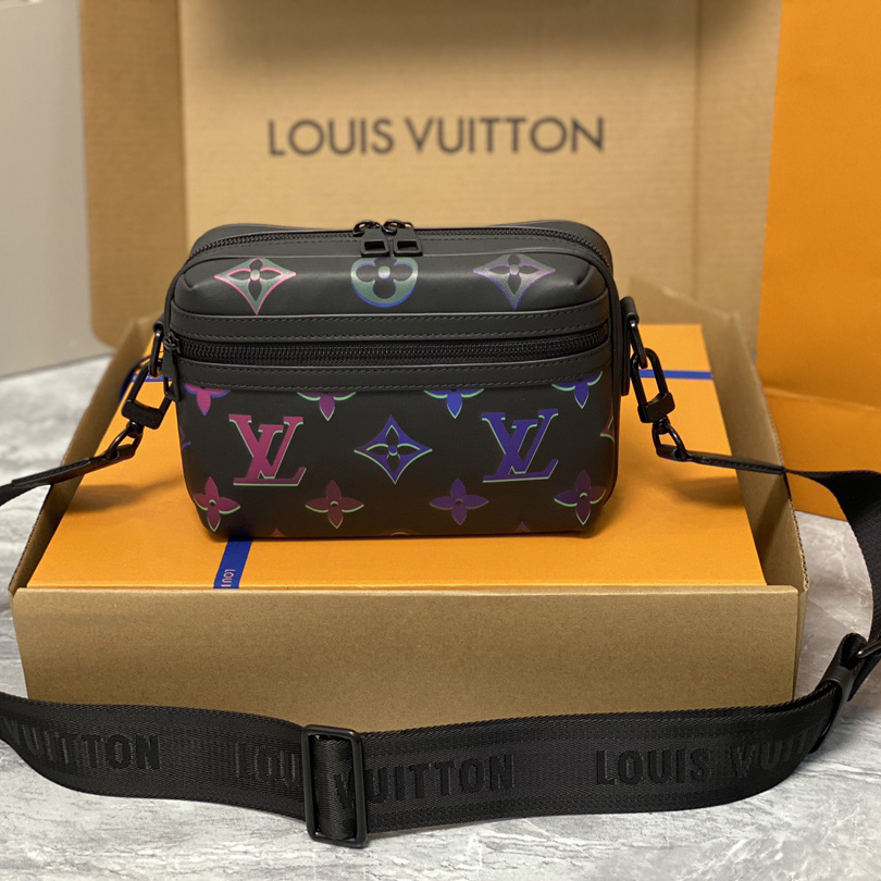  Louis Vuitton Comet Messenger PM Other Leathers(21.5-14-7.5cm)    M22495 - FashionPlug