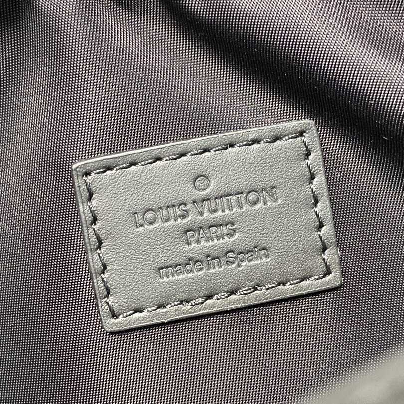  Louis Vuitton Comet Messenger PM Other Leathers(21.5-14-7.5cm)    M22495 - FashionPlug