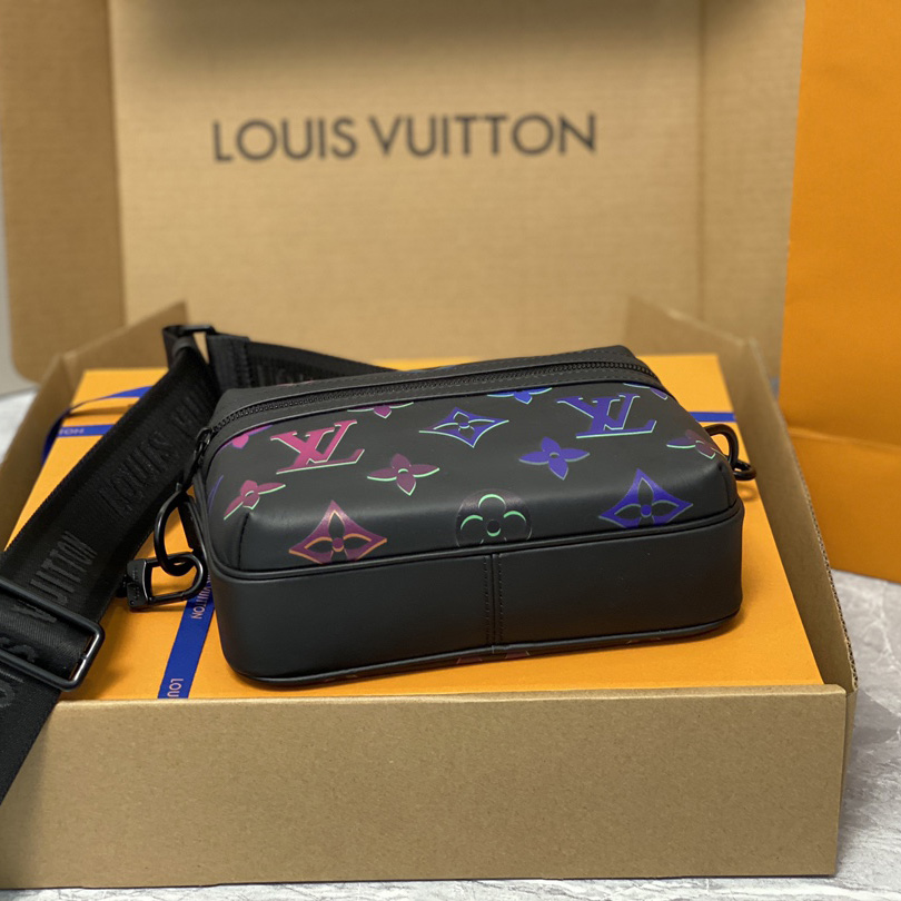  Louis Vuitton Comet Messenger PM Other Leathers(21.5-14-7.5cm)    M22495 - FashionPlug