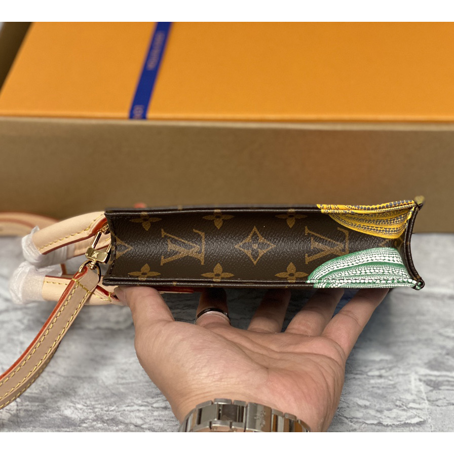 Louis Vuitton LV x YK Petit Sac Plat (14 x 17 x 5 cm)  M82112 - FashionPlug