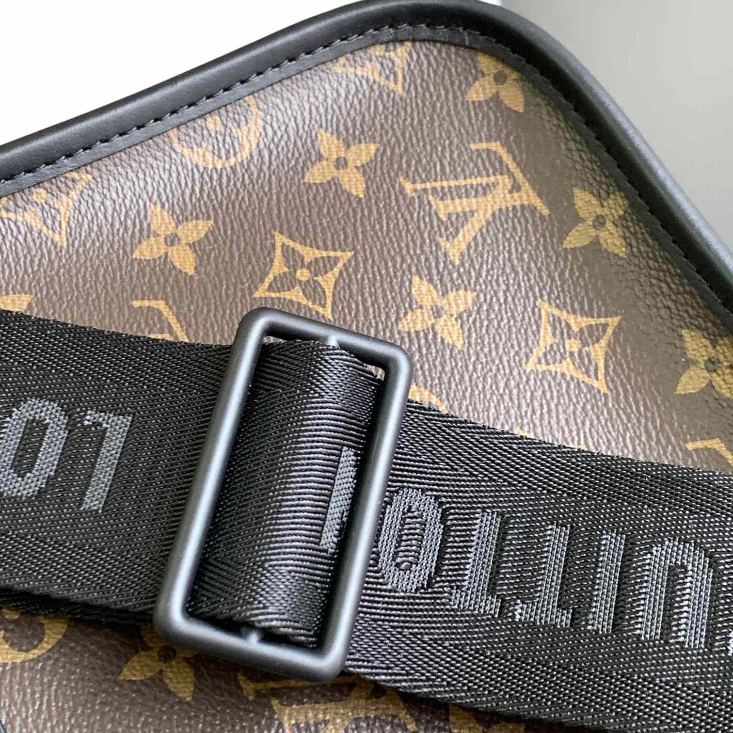 Louis Vuitton Archy Messenger MM(35x24x8CM)   M46328 - FashionPlug