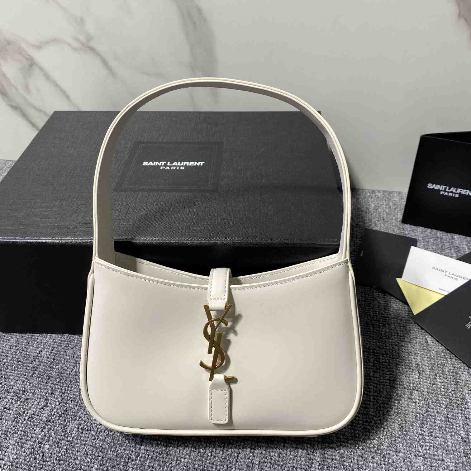 Saint Laurent Le 5 À 7 In Smooth Leather - FashionPlug