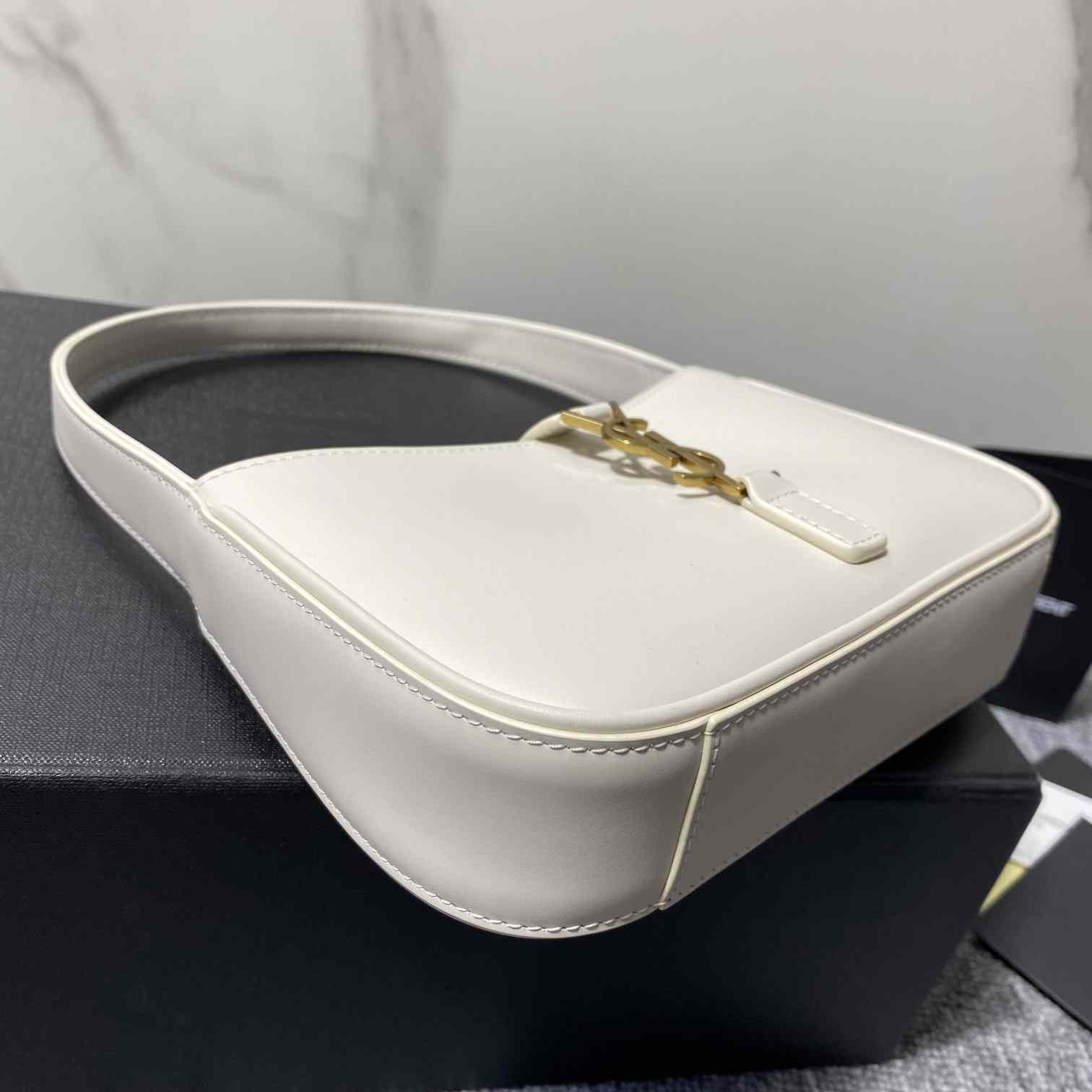Saint Laurent Le 5 À 7 In Smooth Leather - FashionPlug