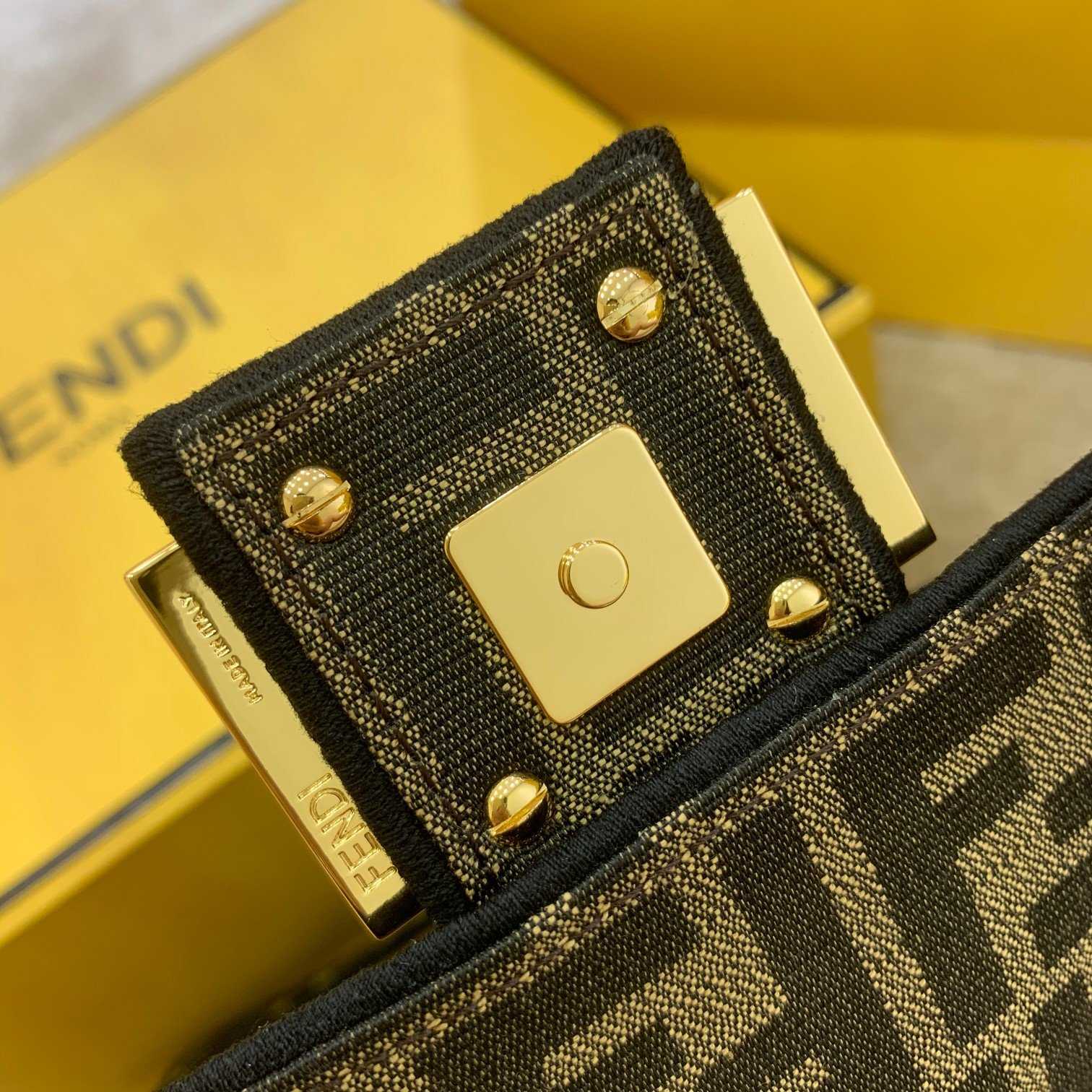 Fendi Baguette Jacquard FF Fabric Bag - FashionPlug