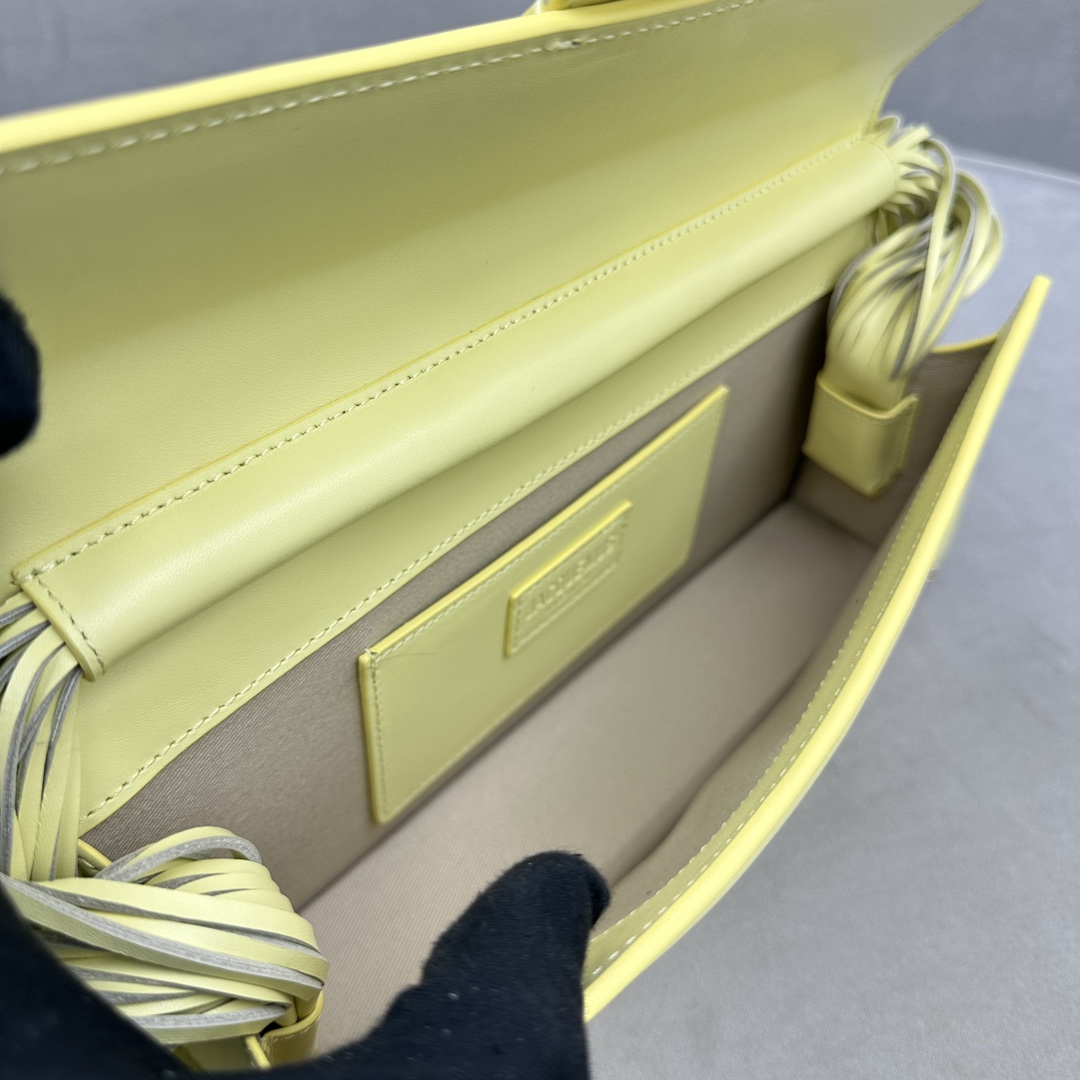 Jacquemus Le Bambino Long Ficiu Shoulder Bag(26-14cm) - FashionPlug