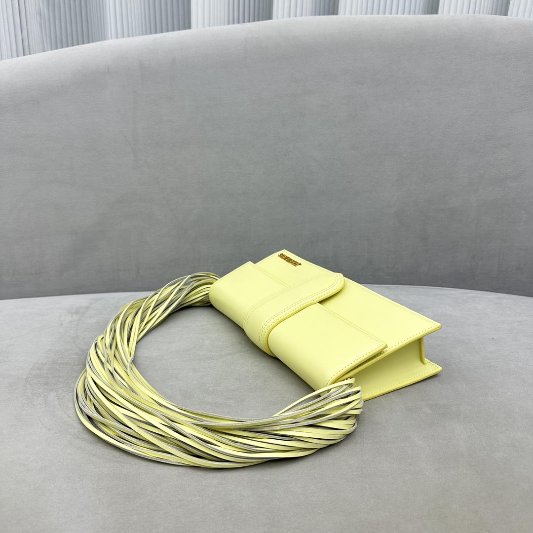 Jacquemus Le Bambino Long Ficiu Shoulder Bag(26-14cm) - FashionPlug