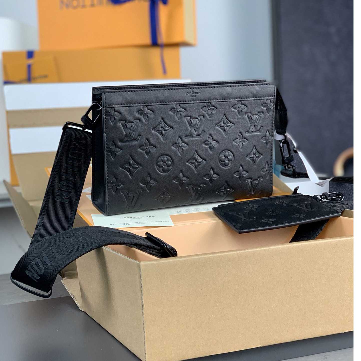 Louis Vuitton Gaston Wearable Wallet(18.5 x 11 x 6.5cm)M81115  - FashionPlug