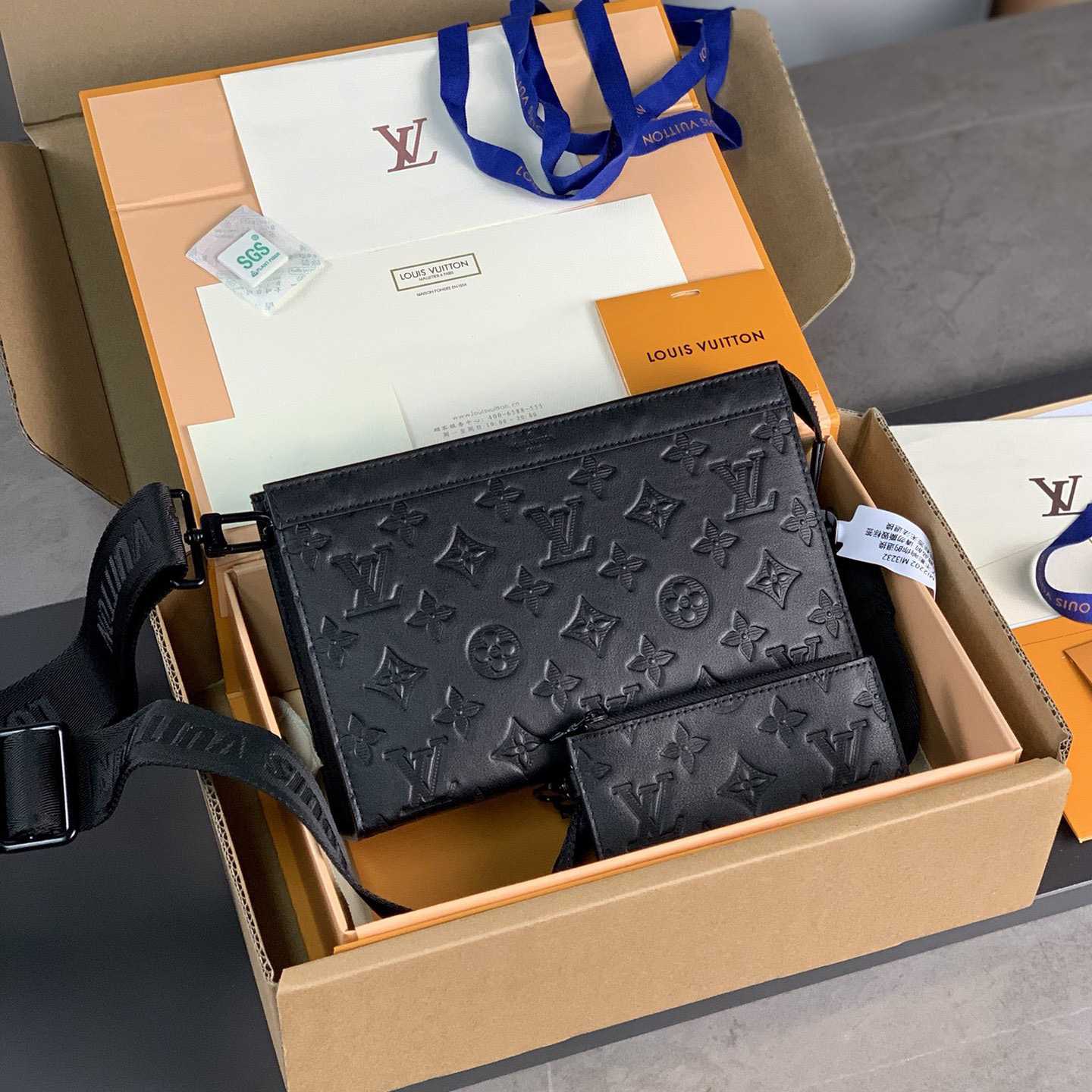 Louis Vuitton Gaston Wearable Wallet(18.5 x 11 x 6.5cm)M81115  - FashionPlug
