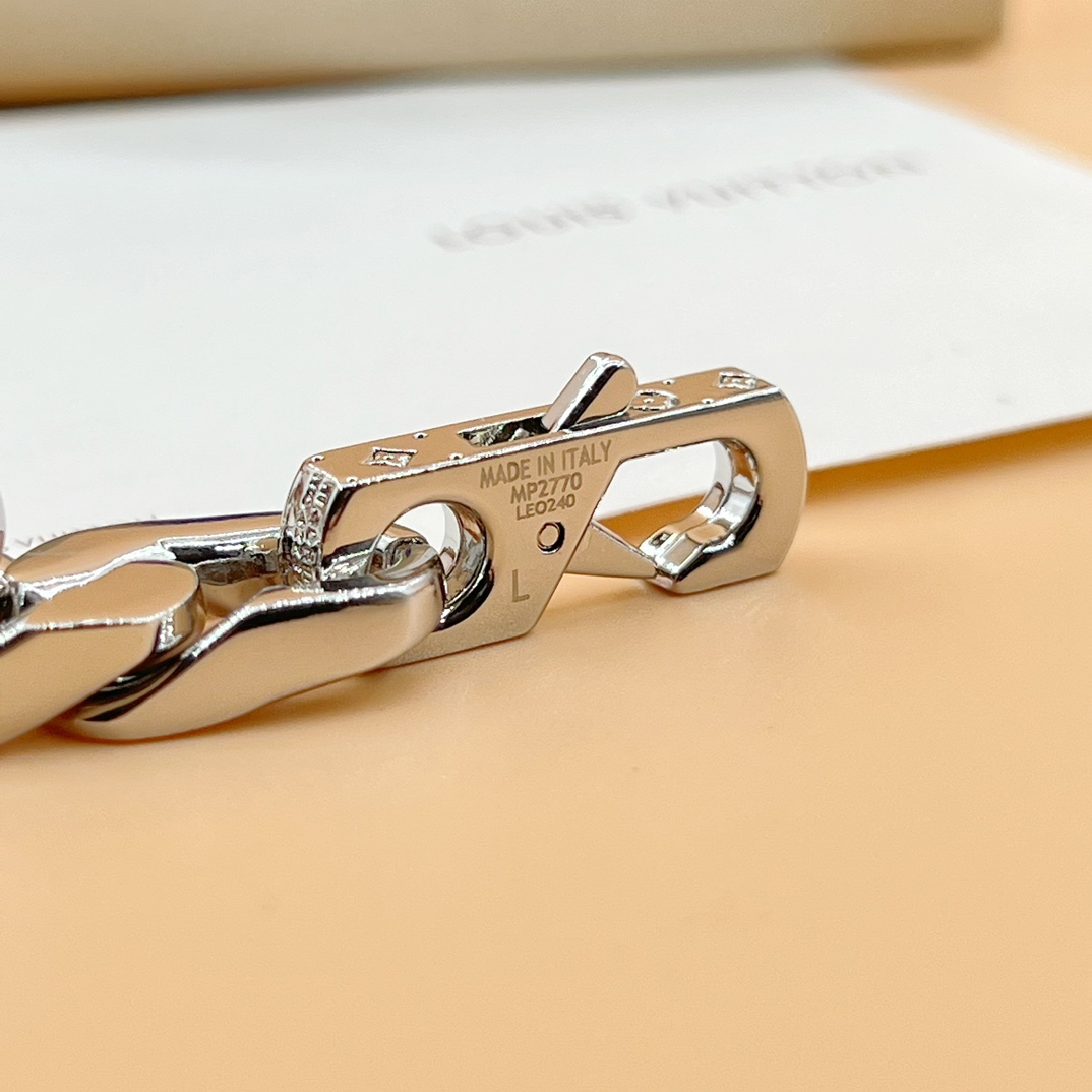Louis Vuitton Monogram Chain Bracelet   M00855 - FashionPlug