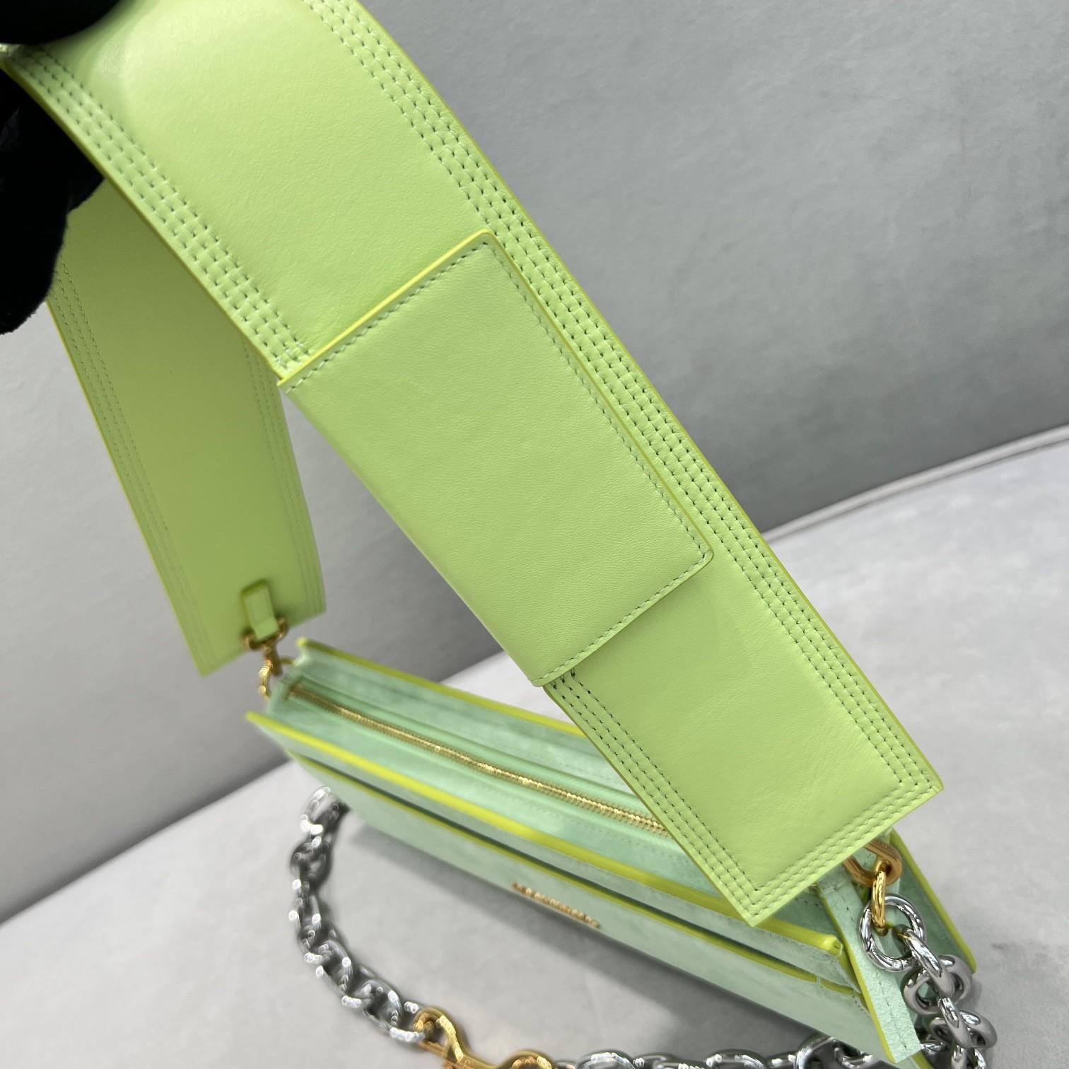 Jacquemus Le Ciuciu Jewellery Bag(30x10.5x4.5cm) - FashionPlug