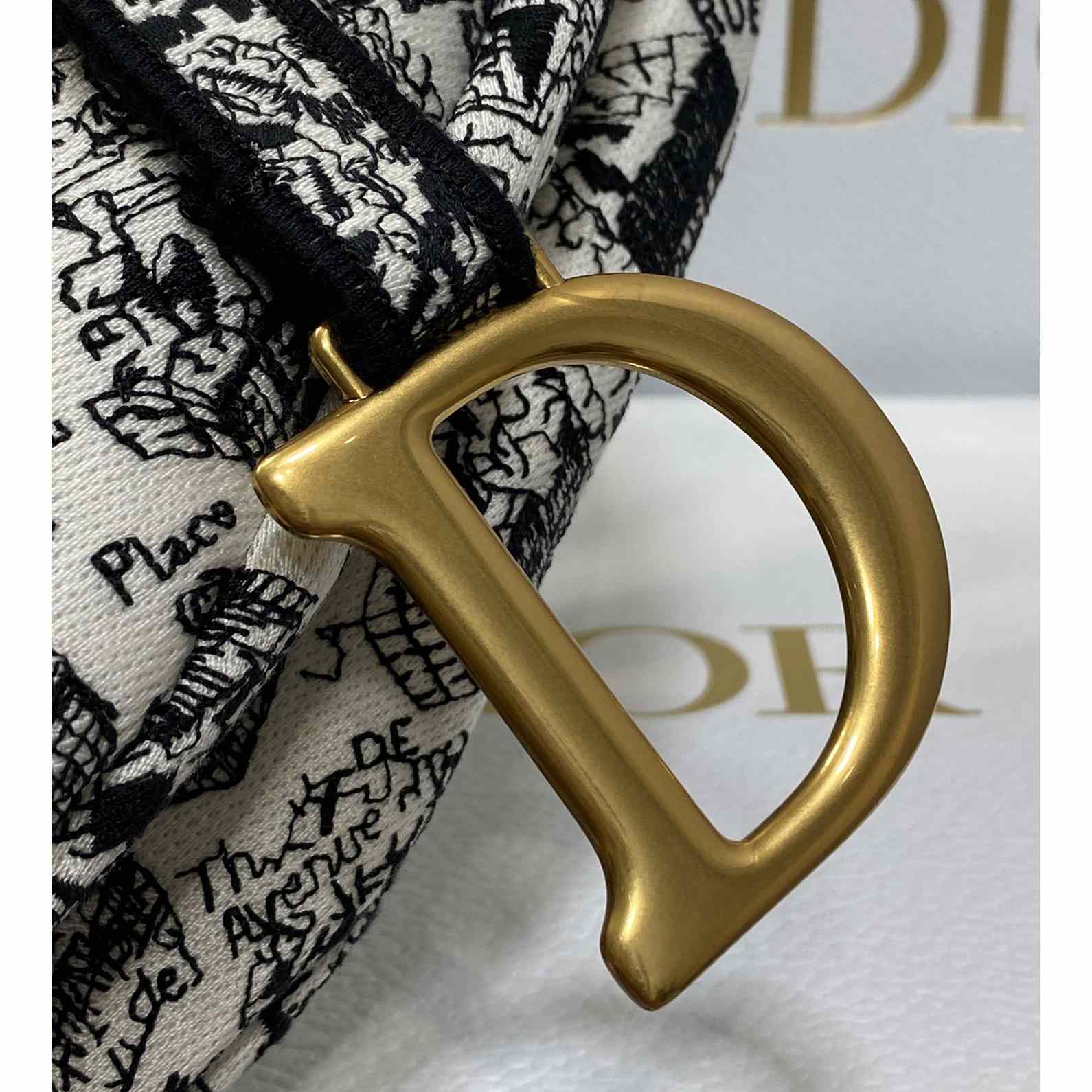 Dior Saddle Bag  - FashionPlug