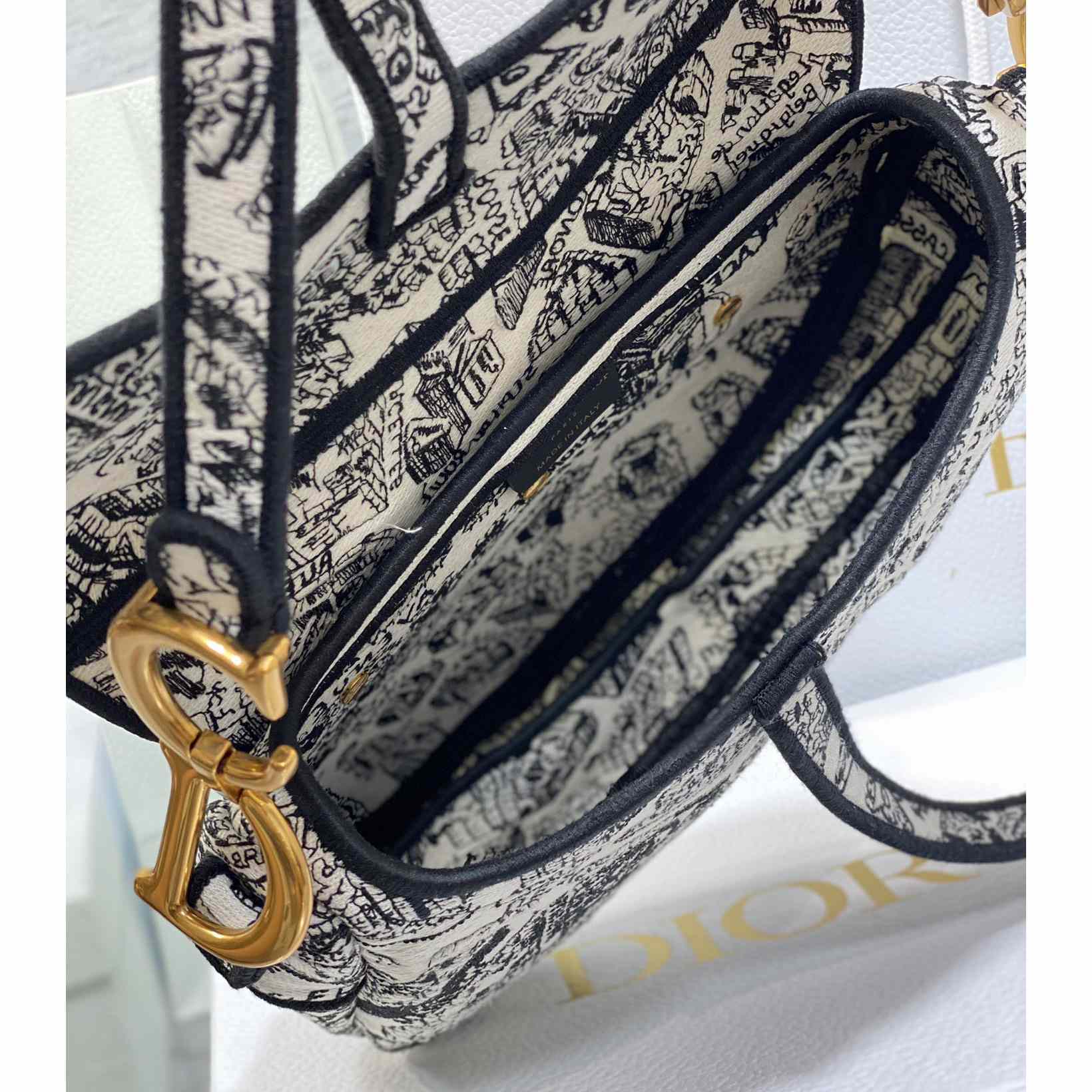 Dior Saddle Bag  - FashionPlug