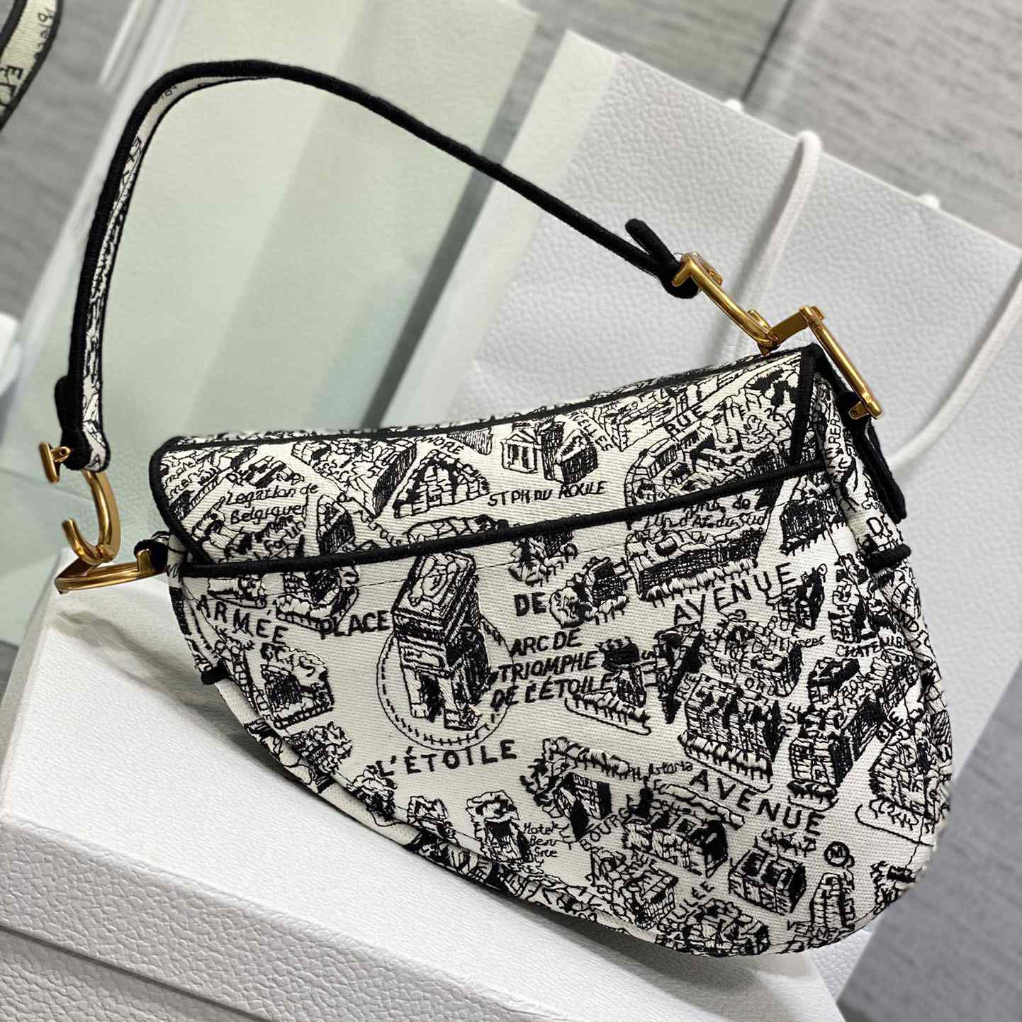 Dior Saddle Bag  - FashionPlug