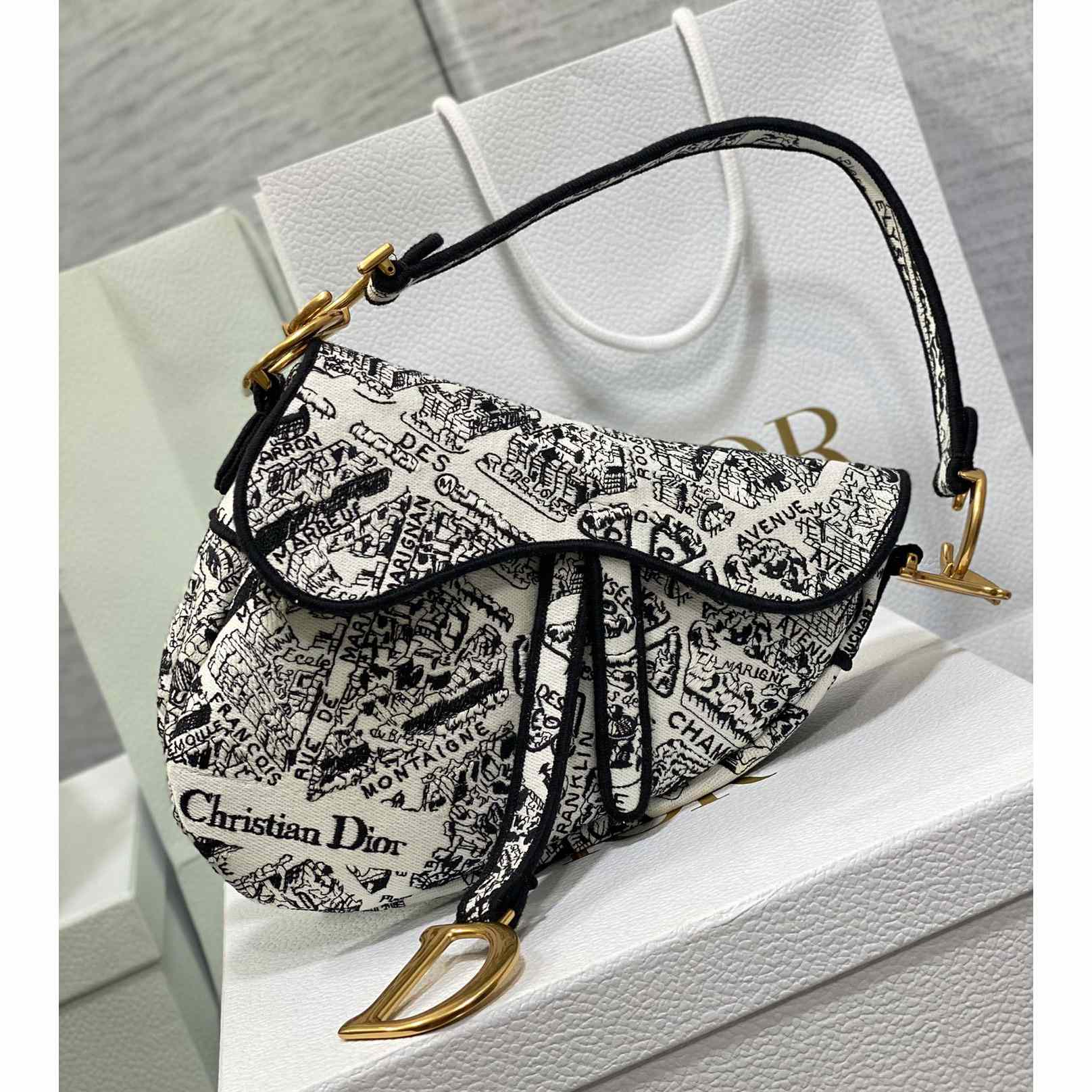 Dior Saddle Bag  - FashionPlug
