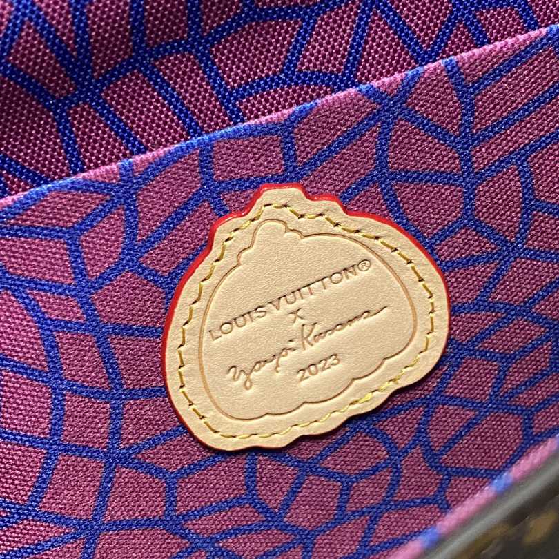 Louis Vuitton LV x YK Félicie Pochette (21 x 12 x 3 cm)   M82108 - FashionPlug