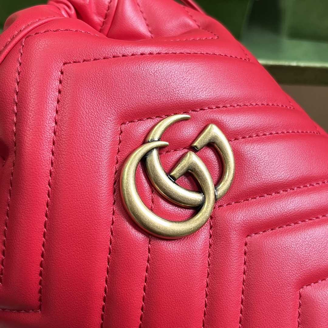 Gucci GG Marmont Matelassé Mini Bucket Bag  (19-17-13cm) - FashionPlug