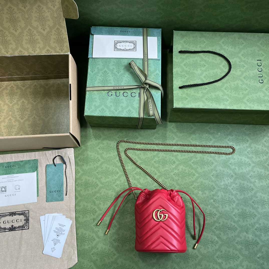 Gucci GG Marmont Matelassé Mini Bucket Bag  (19-17-13cm) - FashionPlug