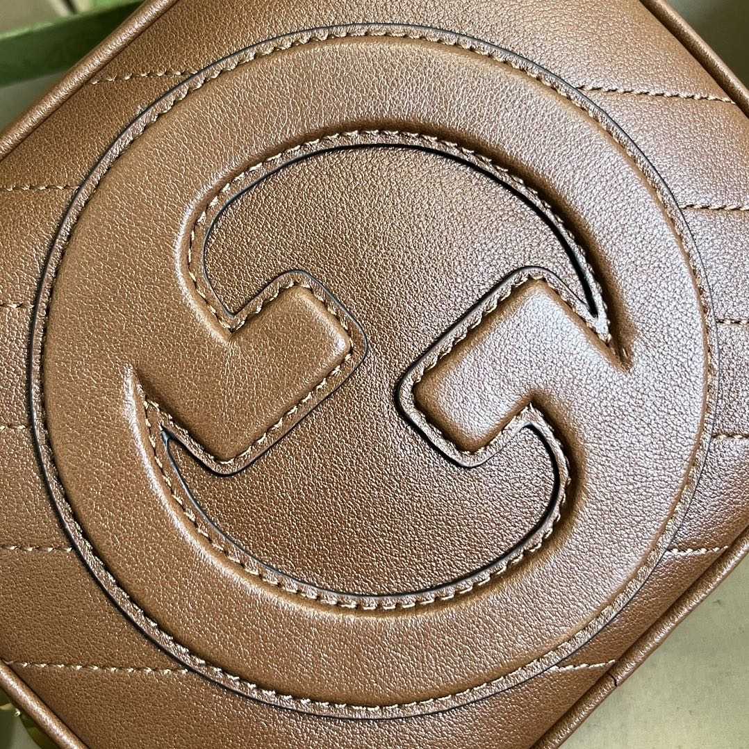 Gucci Blondie Top Handle Bag (17-15-9cm) - FashionPlug
