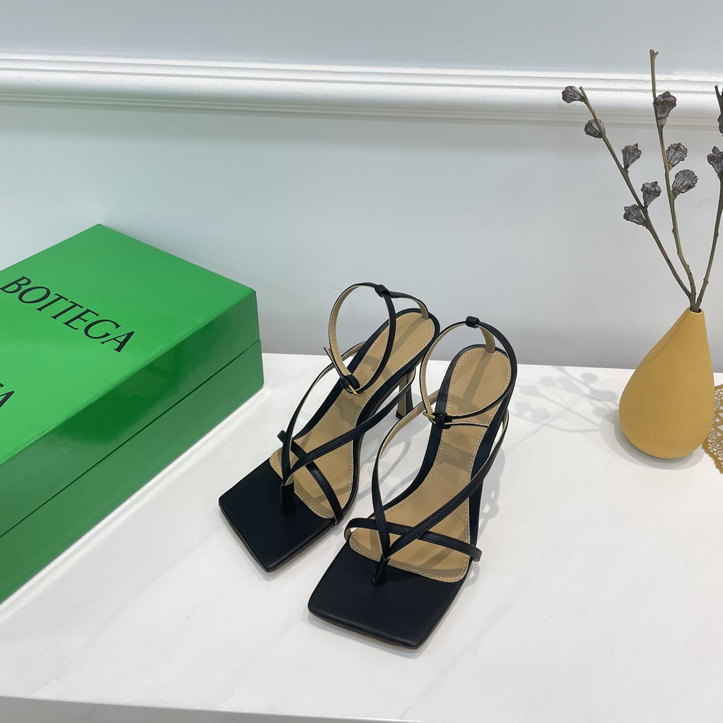 Bottega Veneta Stretch Strap Sandal - FashionPlug