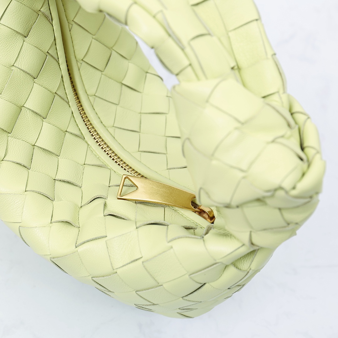 Bottega Veneta Teen Jodie - FashionPlug