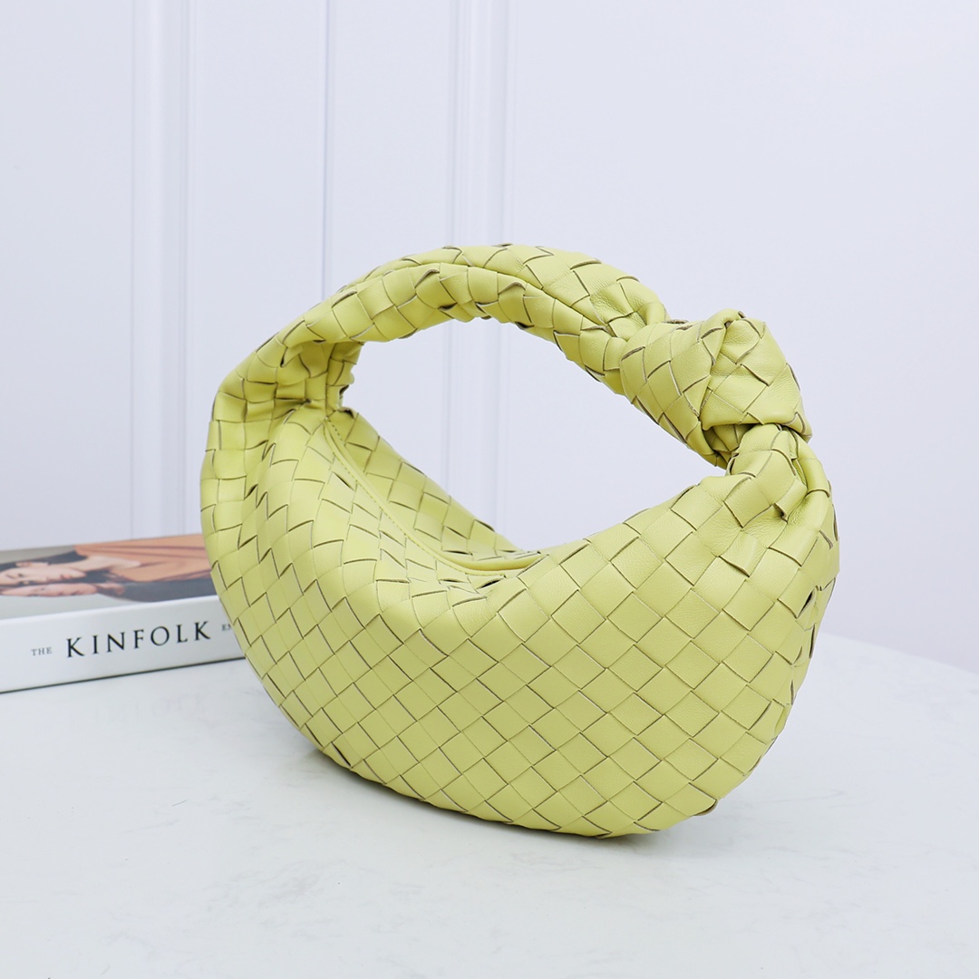 Bottega Veneta Teen Jodie - FashionPlug