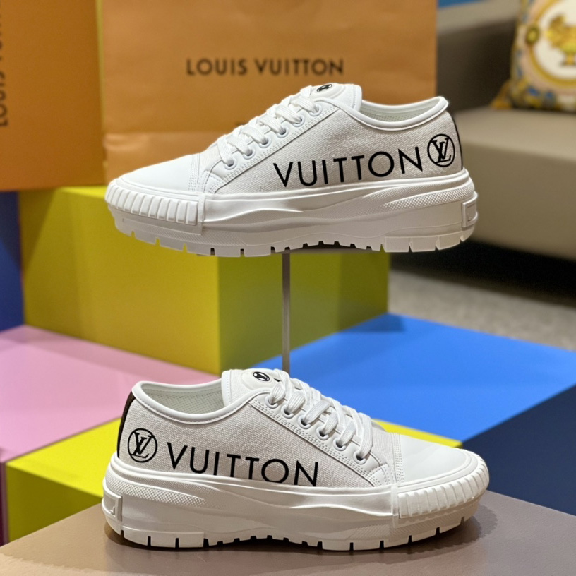 Louis Vuitton LV Squad Sneakers - FashionPlug