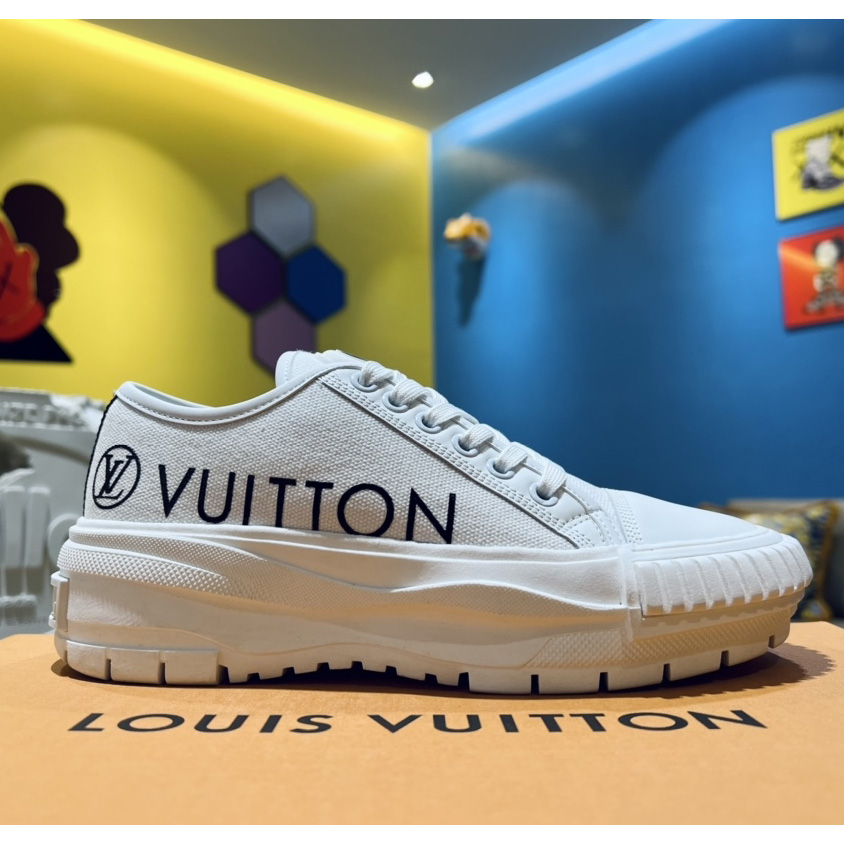 Louis Vuitton LV Squad Sneakers - FashionPlug