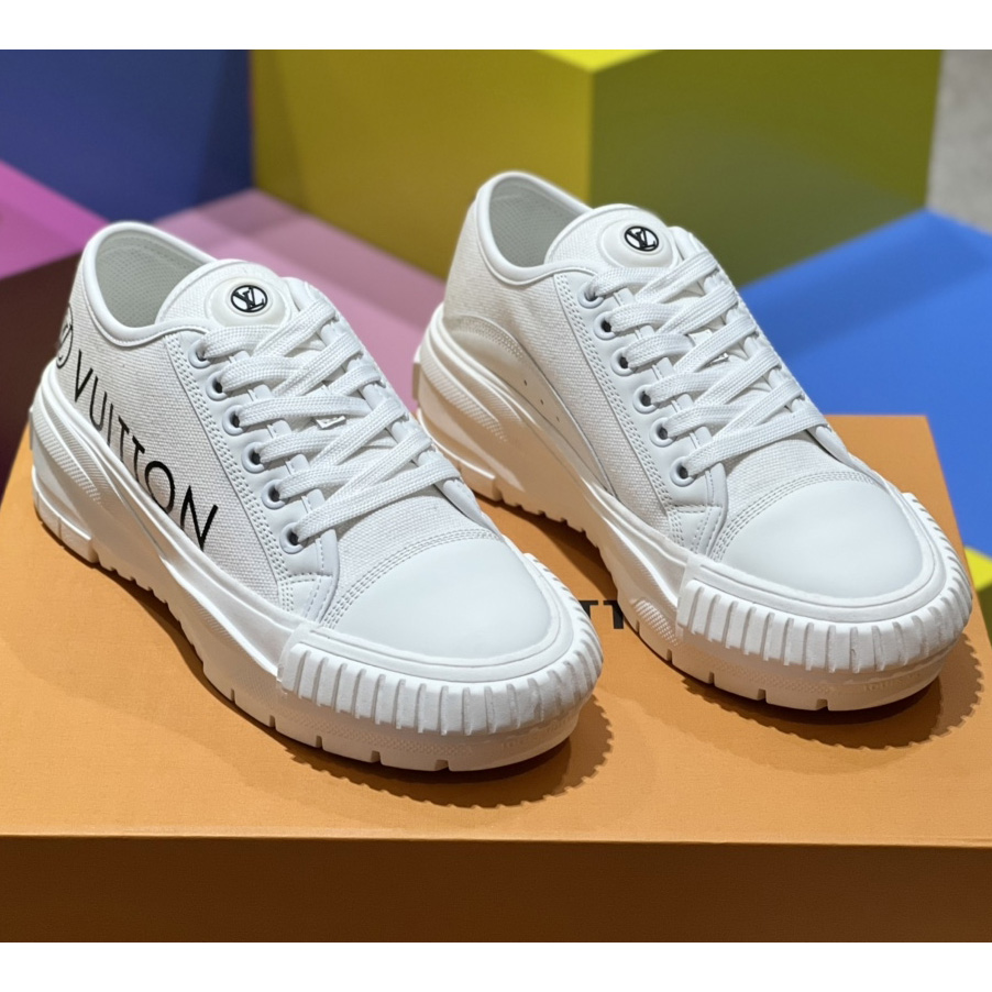 Louis Vuitton LV Squad Sneakers - FashionPlug