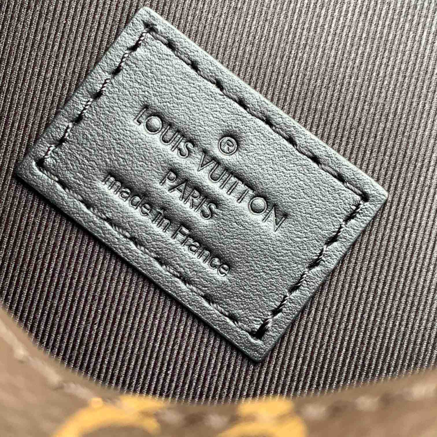 Louis VuittonArchy Messenger PM(16x22x7CM)   M46442 - FashionPlug